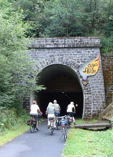 Tunnel Gro&szlig;es Schlitzohr