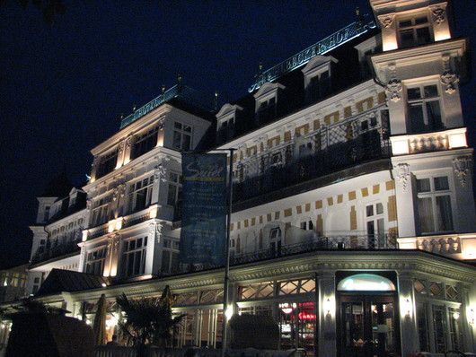 Ahlbecker Hof bei Nacht