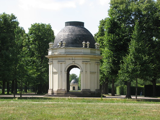 Eck-Tempel Gro&szlig;er Garten