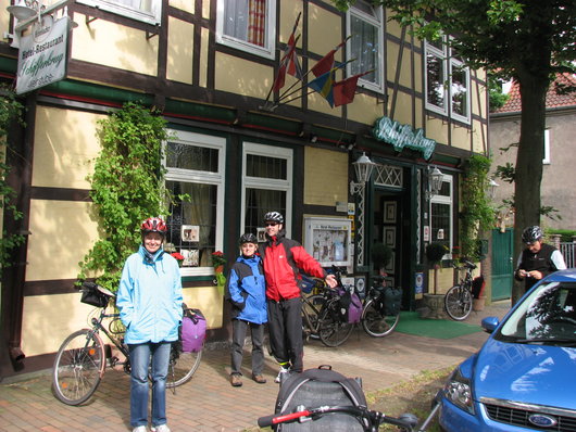 Vor dem Schifferkrug