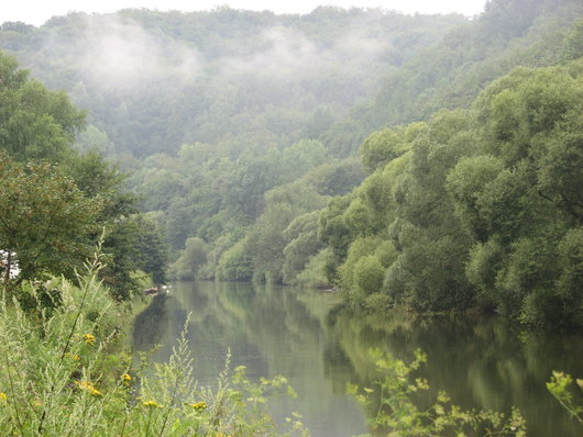 Die Lahn s&uuml;dlich von Weilburg