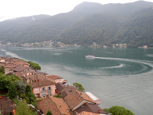 Luganer See im Regen