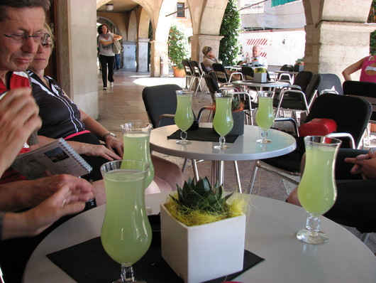 Gr&uuml;ne Apfelschorle in Trient