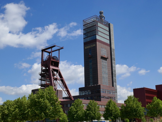 Nordsternpark mit Nordstern- und der F&ouml;rderturm
