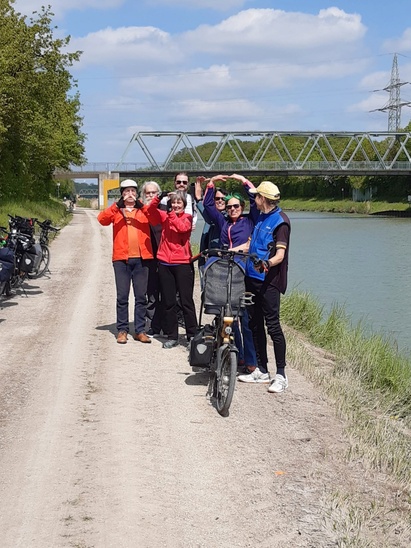 Genussradler am Mittellandkanal
