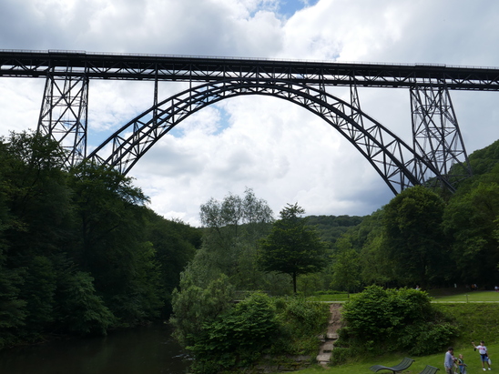 M&uuml;ngstener Br&uuml;cke